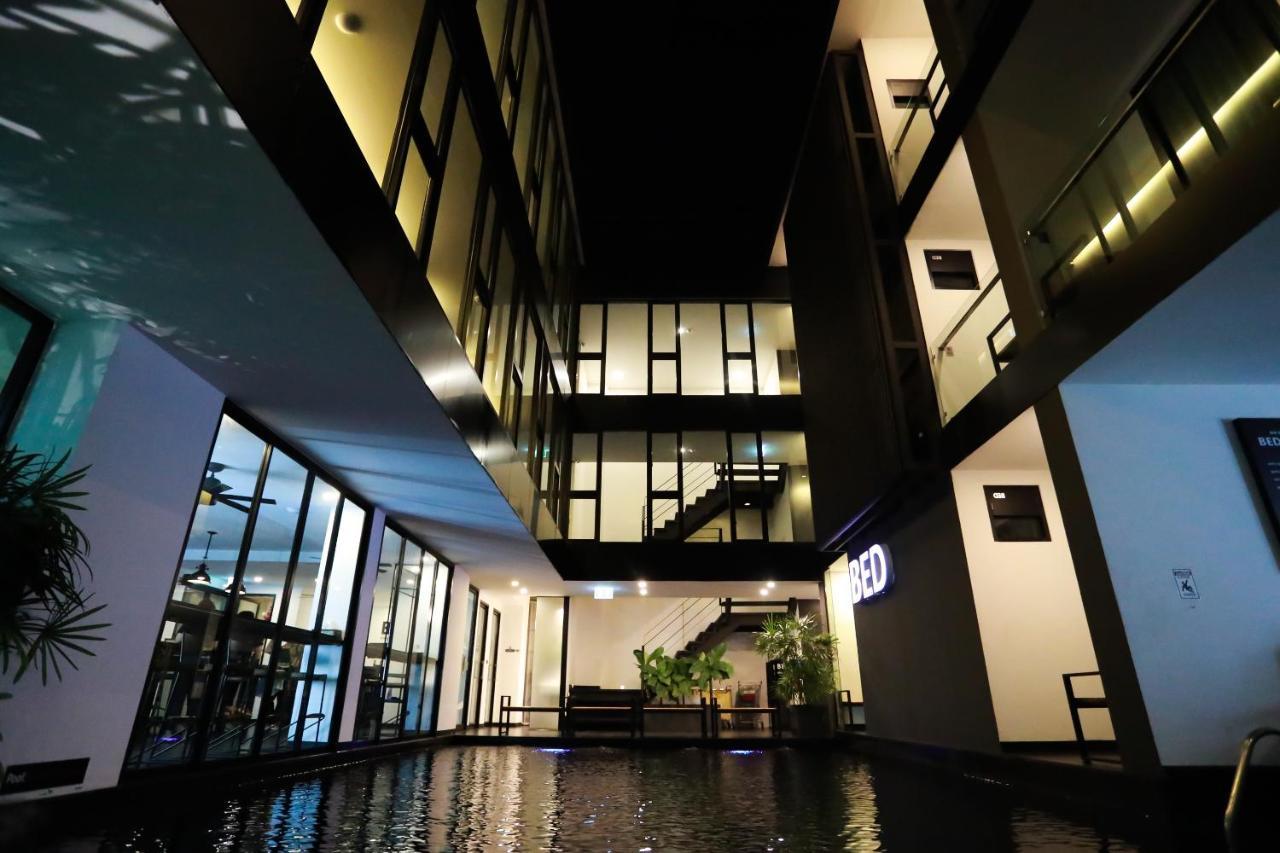 Bed Chiangmai Gate- Adults Only Hotell Chiang Mai Exteriör bild
